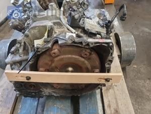 TOYOTA HILUX 2.4 2GD 2017 MODEL GEARBOX